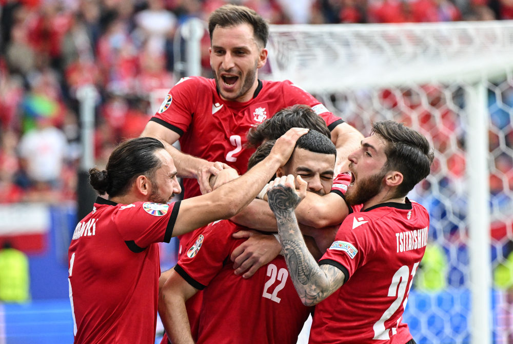 斯洛文尼亚队在欧预赛比赛中展现出强大实力